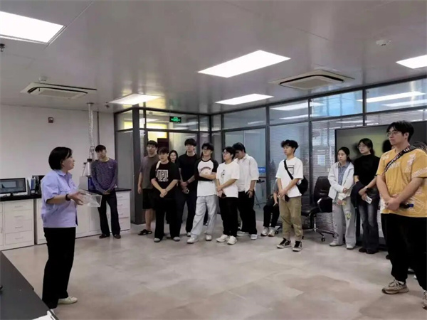 03.jpg